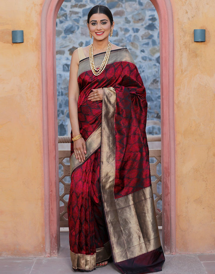 Handloom Banarasi  Saree With Zari Border