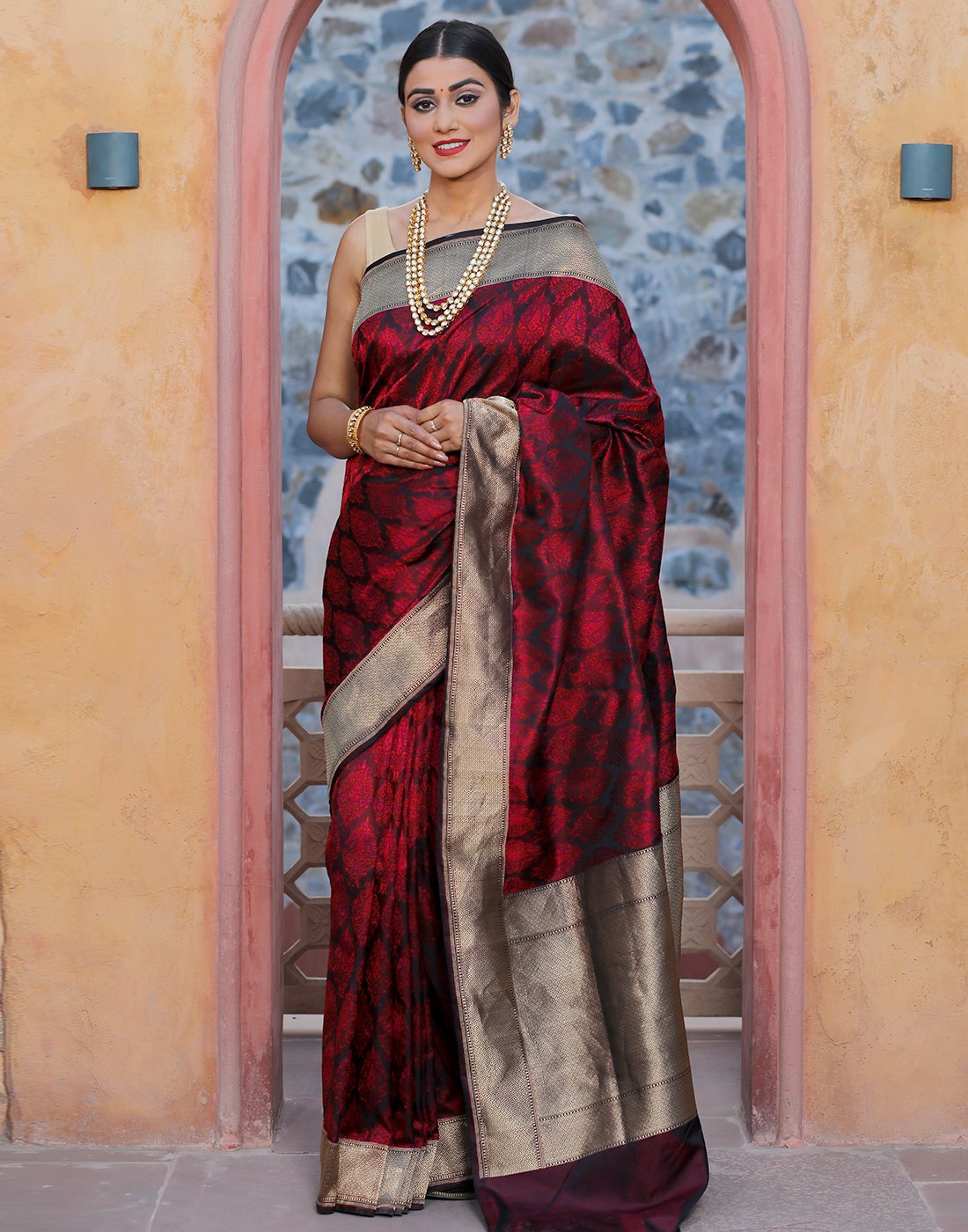 Handloom Banarasi  Saree With Zari Border