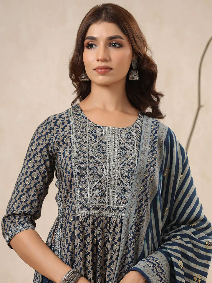 Neck Embroidered Muslin Kurta With Pants &amp; Dupatta