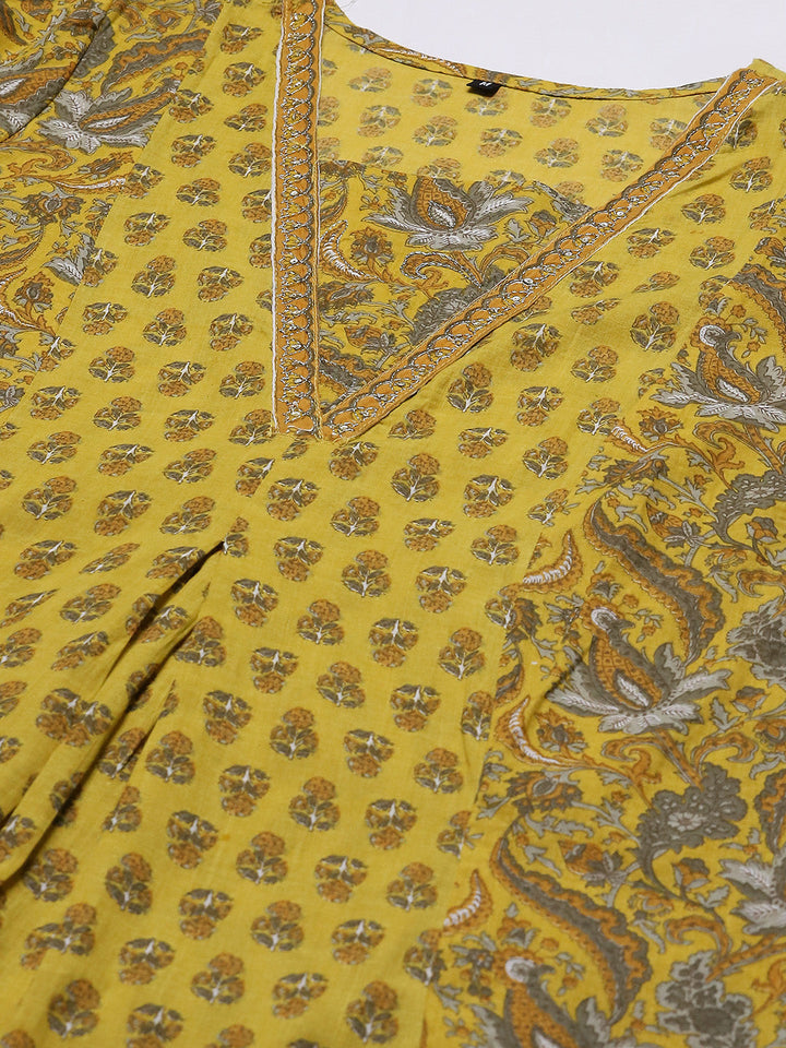 Printed Cotton Blend Kurta &amp; Pants