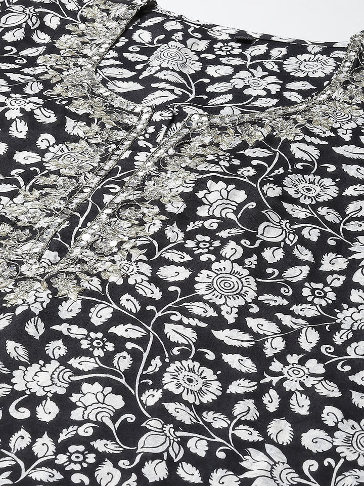 Printed &amp; Neck Embroidered Muslin Kurta With Pants