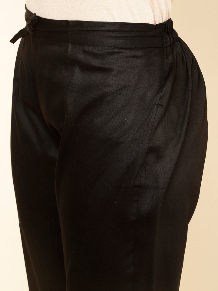 Embroidered Chanderi Kurta With Pants &amp; Dupatta