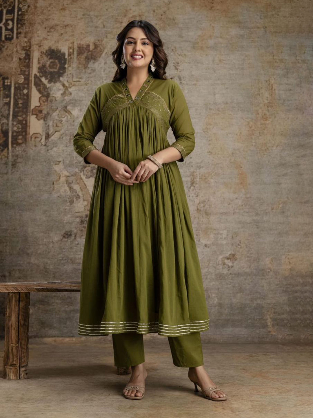 Green Cotton Blend Embroidered Straight Suit Set