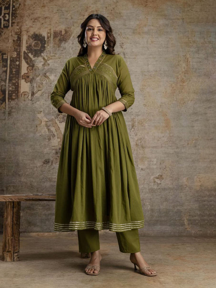 Green Cotton Blend Embroidered Straight Suit Set