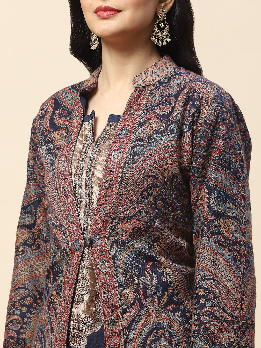 Resham Jaal Woven Pashmina Kurta With Pants &amp; Jacket