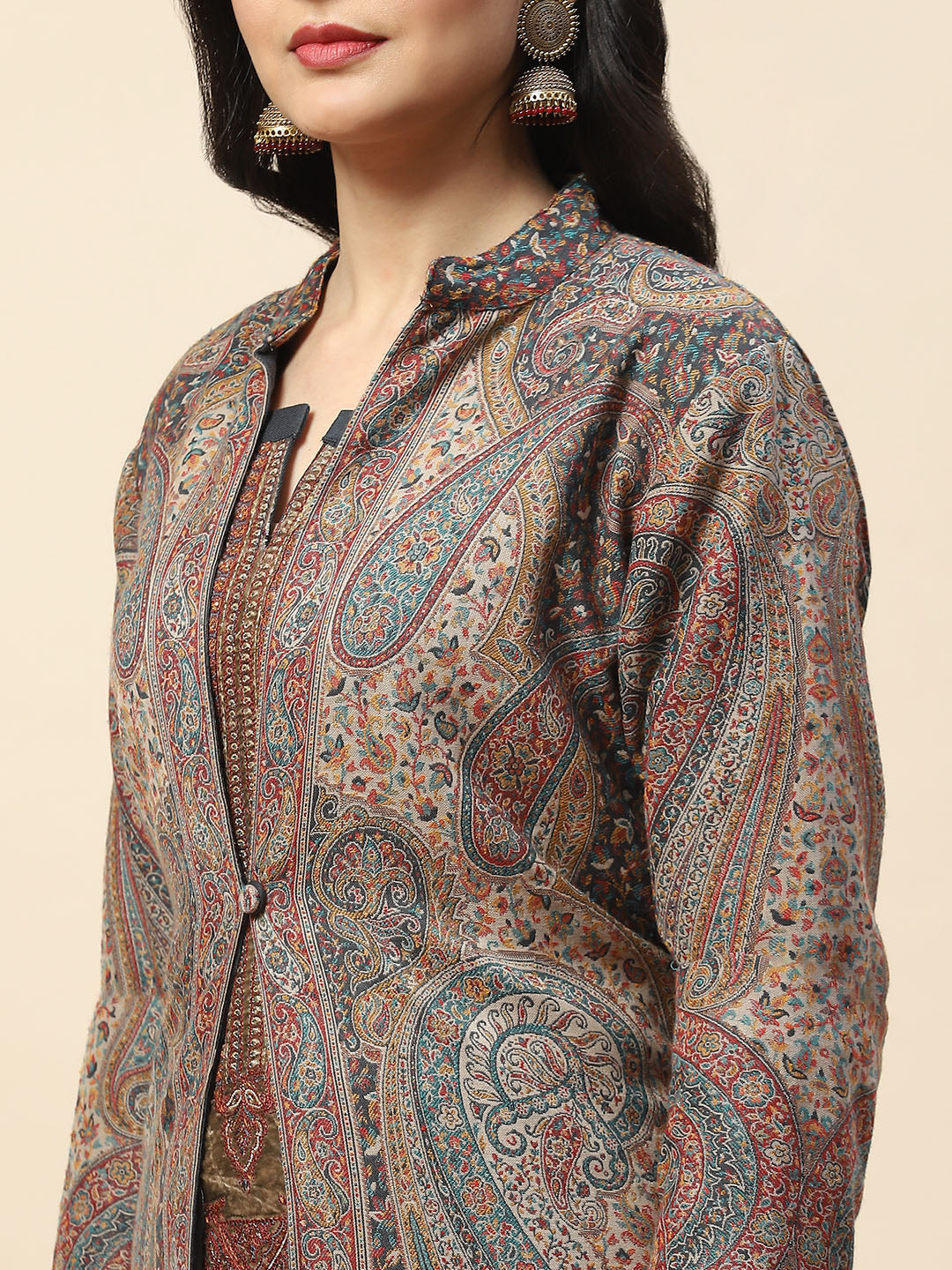Resham Jaal Woven Pashmina Kurta With Pants &amp; Jacket