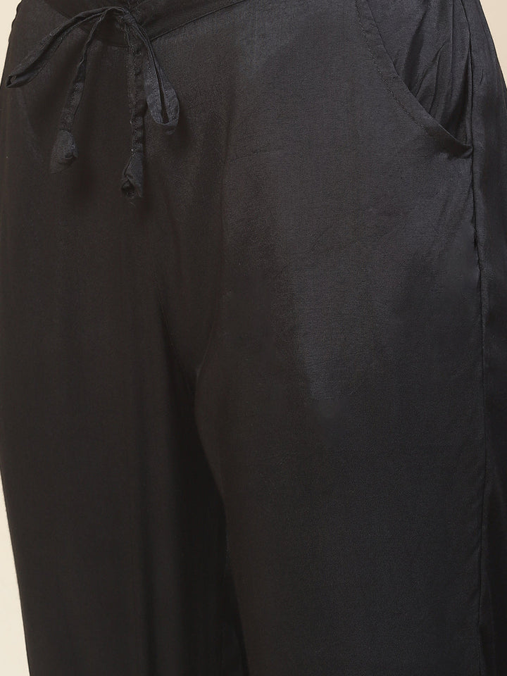 Neck Embroidered &amp; Printed Muslin Kurta With Pants