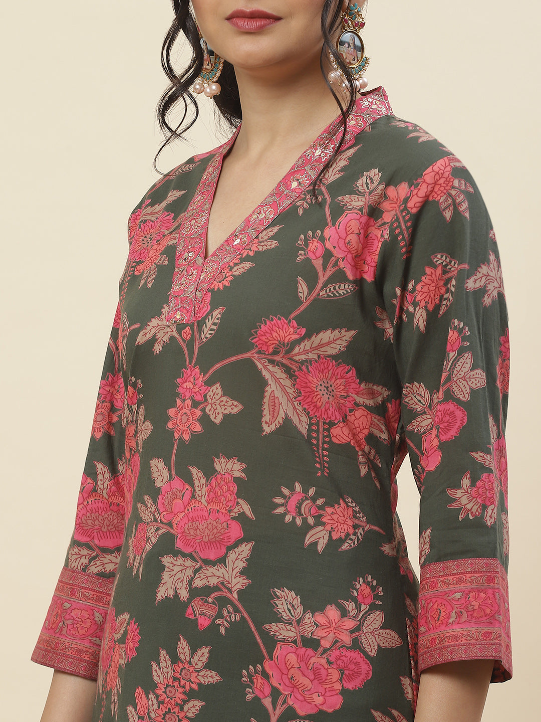 Floral Printed Cotton Kurta With Pants