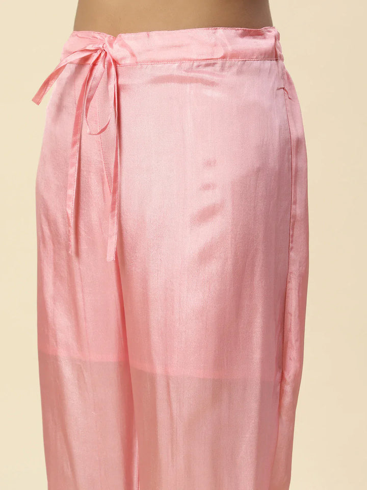 Zari Neck Embroidered Chanderi Kurta With Pants