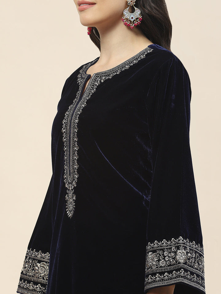 Neck Embroidered Velvet Kurta With Pants