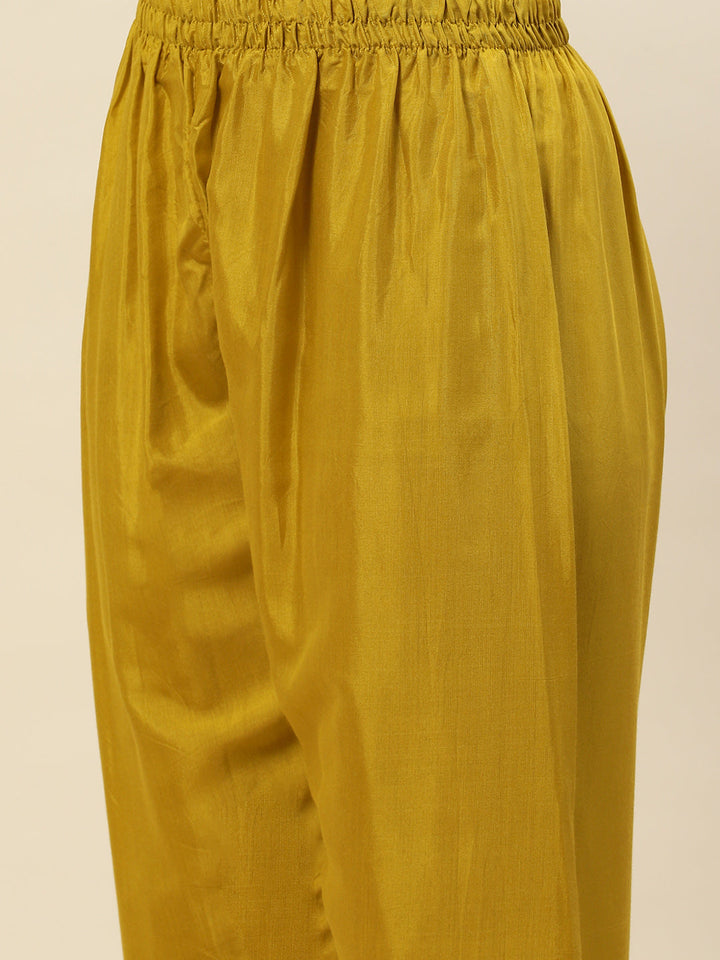 Printed &amp; Embroidered Muslin Kurta With Pants