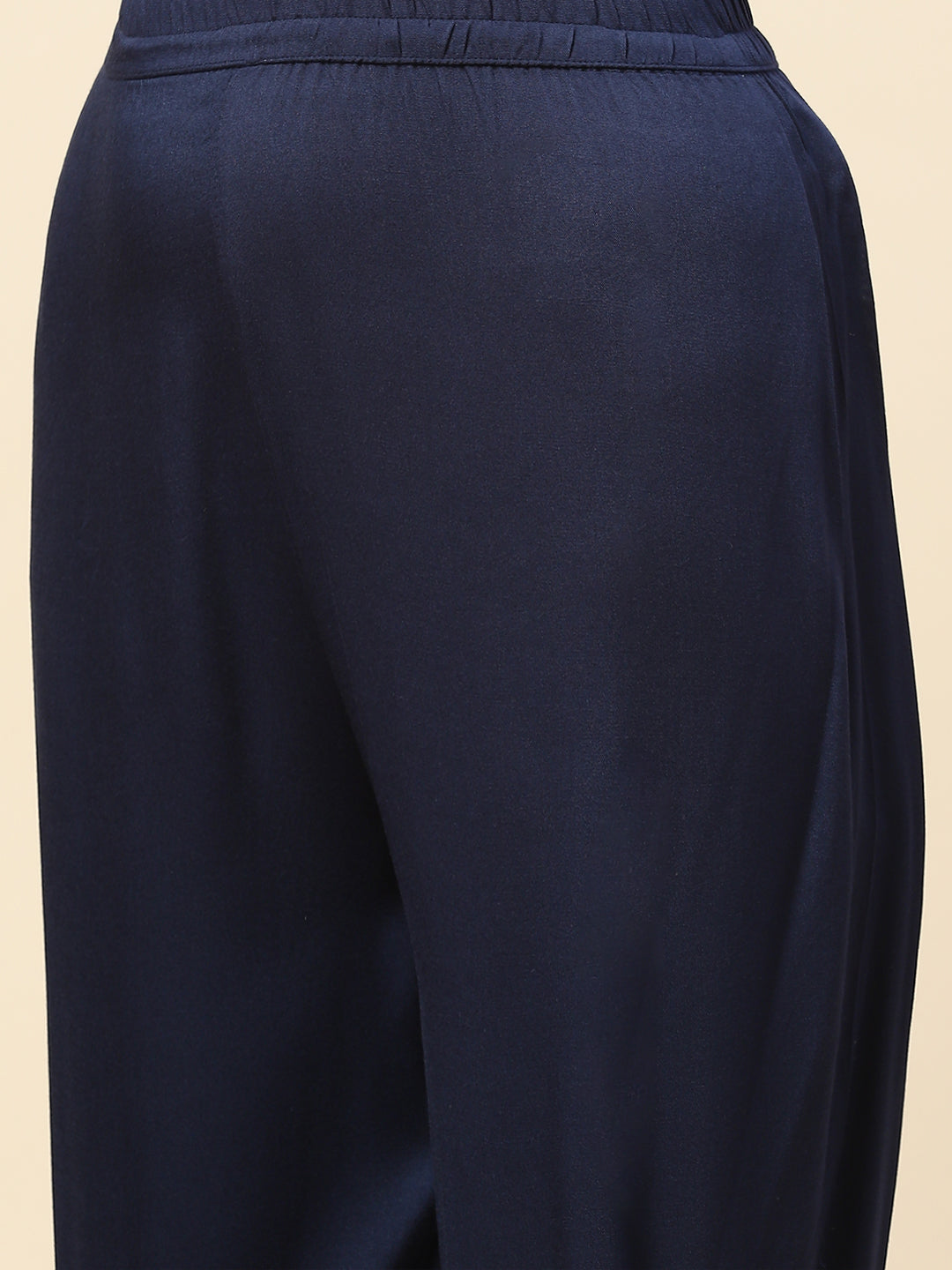 Resham Jaal Woven Pashmina Kurta With Pants &amp; Jacket