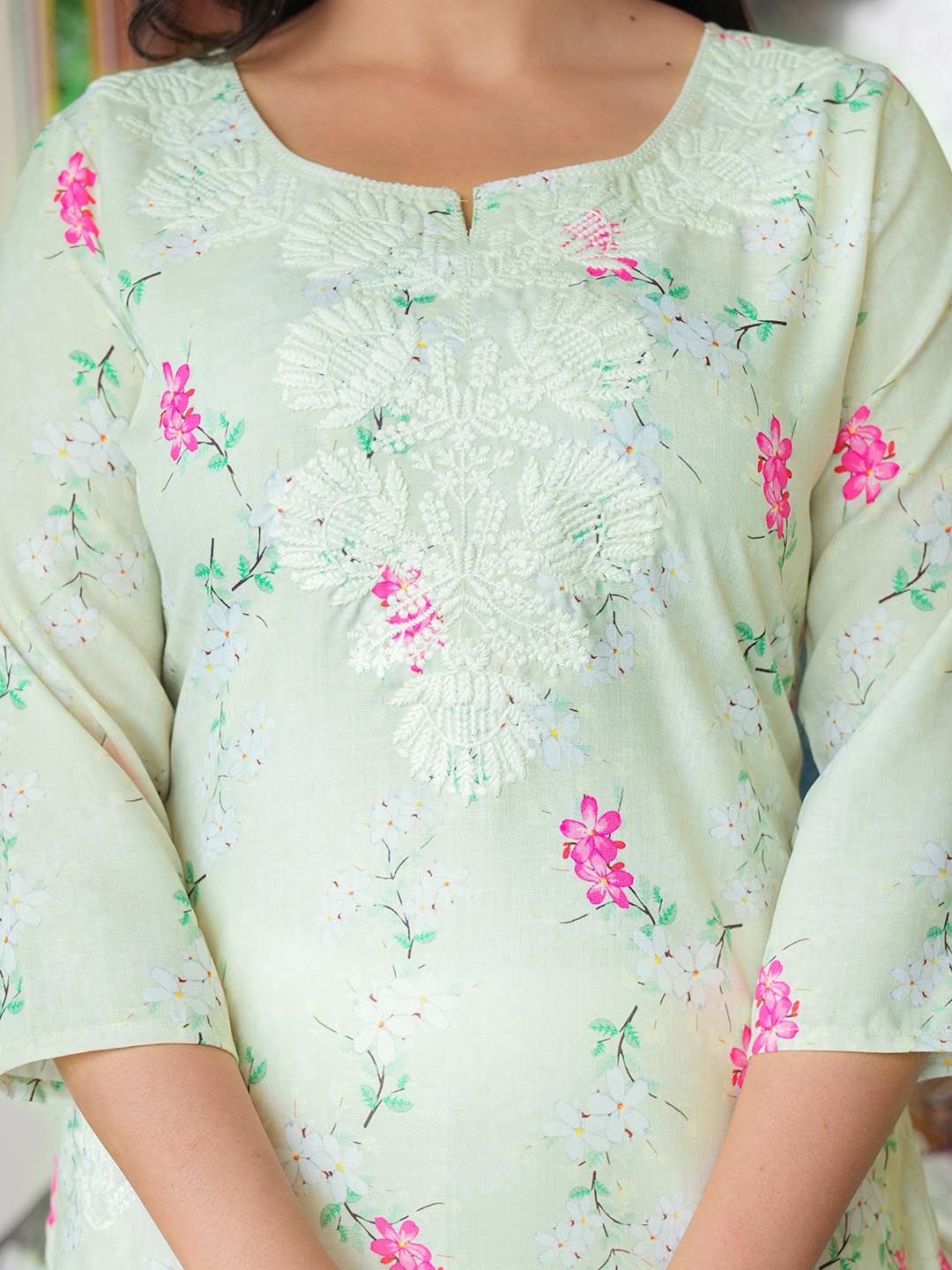 Printed &amp; Neck Embroidered Cotton Kurta With Pants