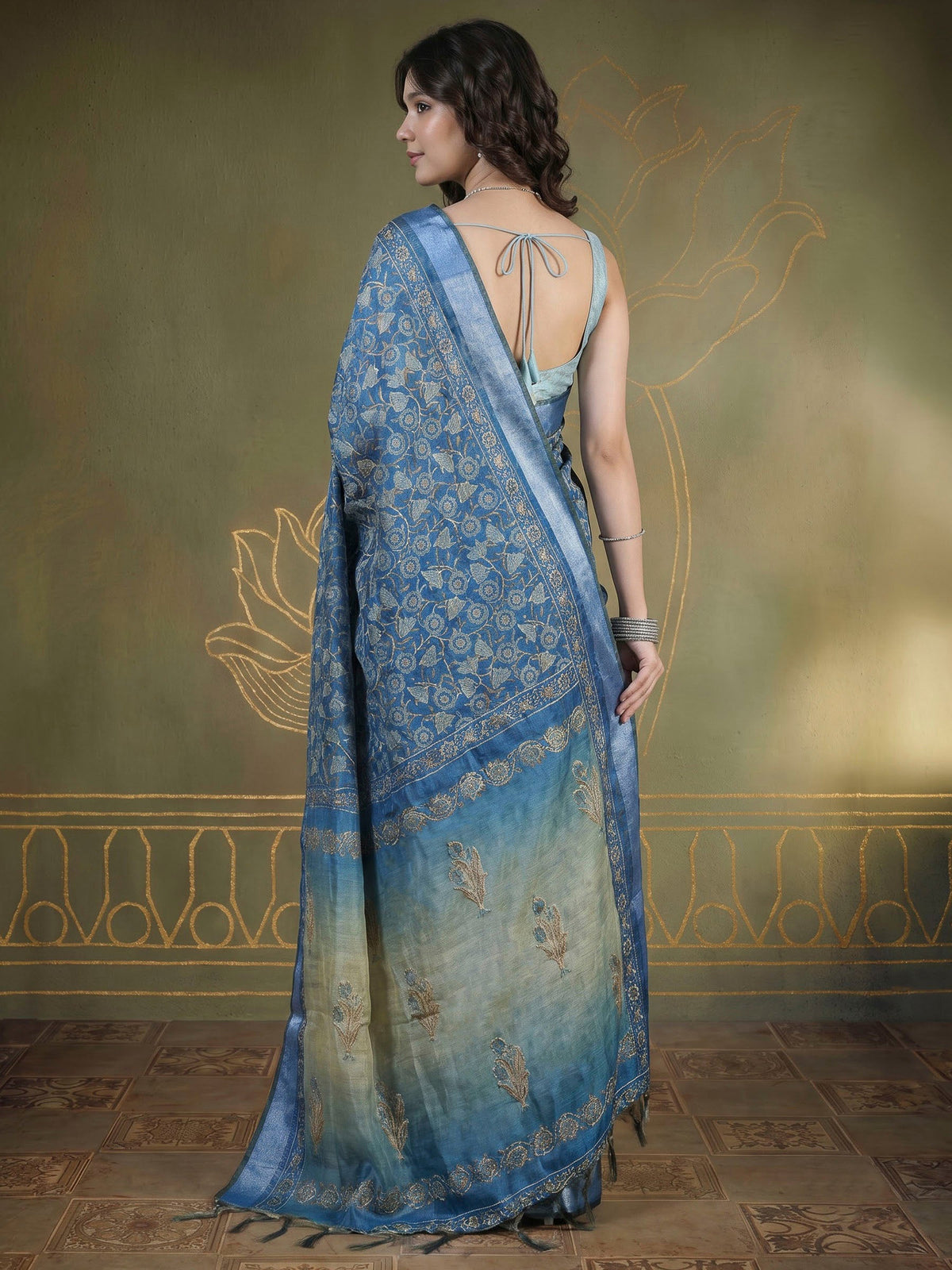 Blue Cotton Blend Printed Sarees