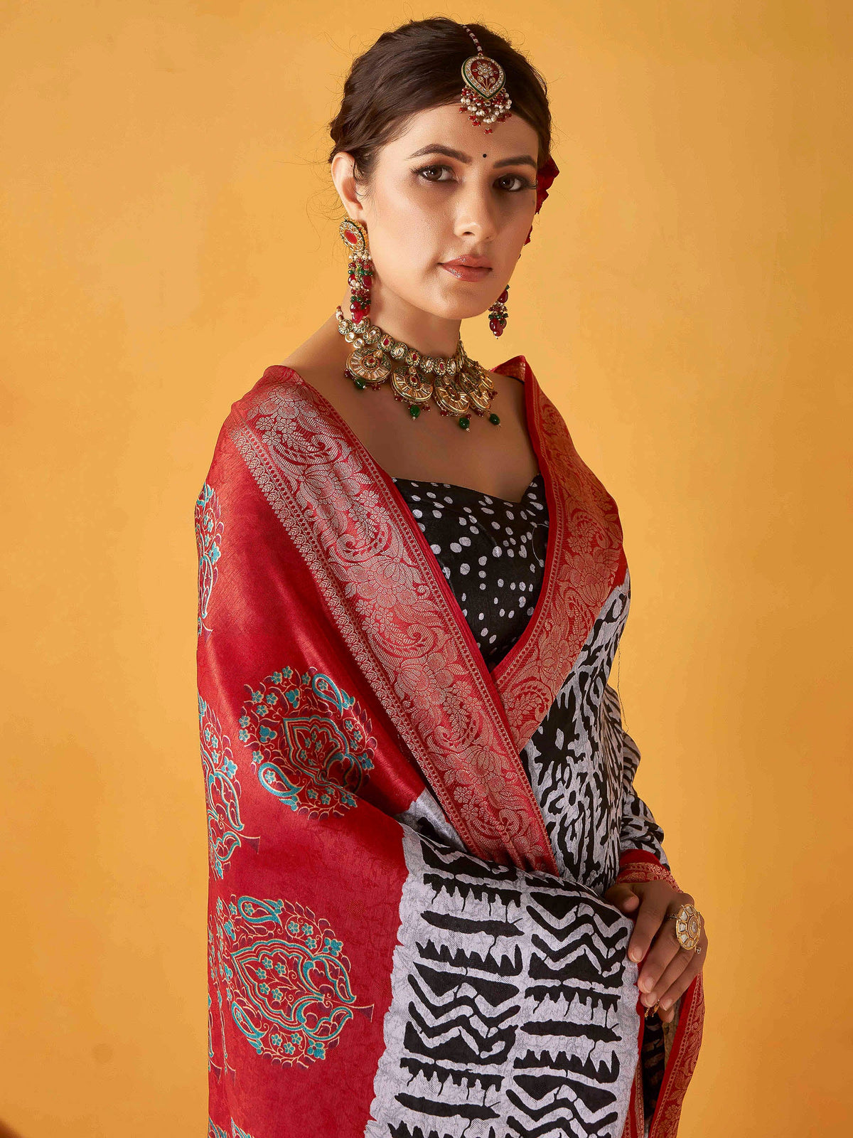 White-Black Art Silk Printed Saree