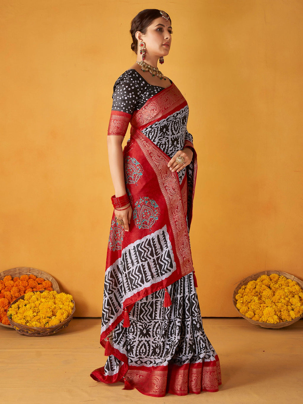 White-Black Art Silk Printed Saree