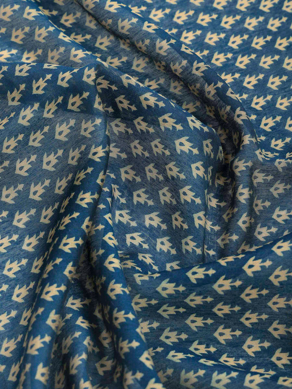 Blue Cotton Blend Printed Saree