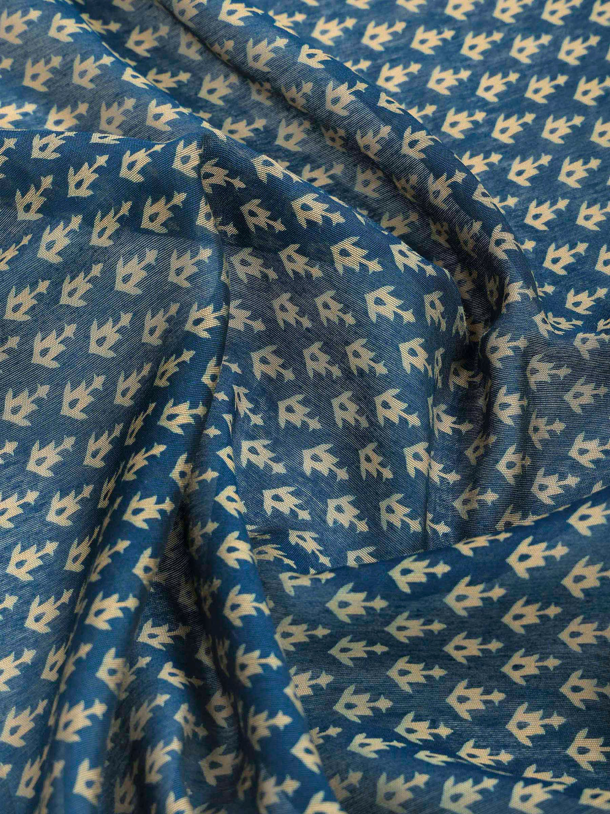 Blue Cotton Blend Printed Saree