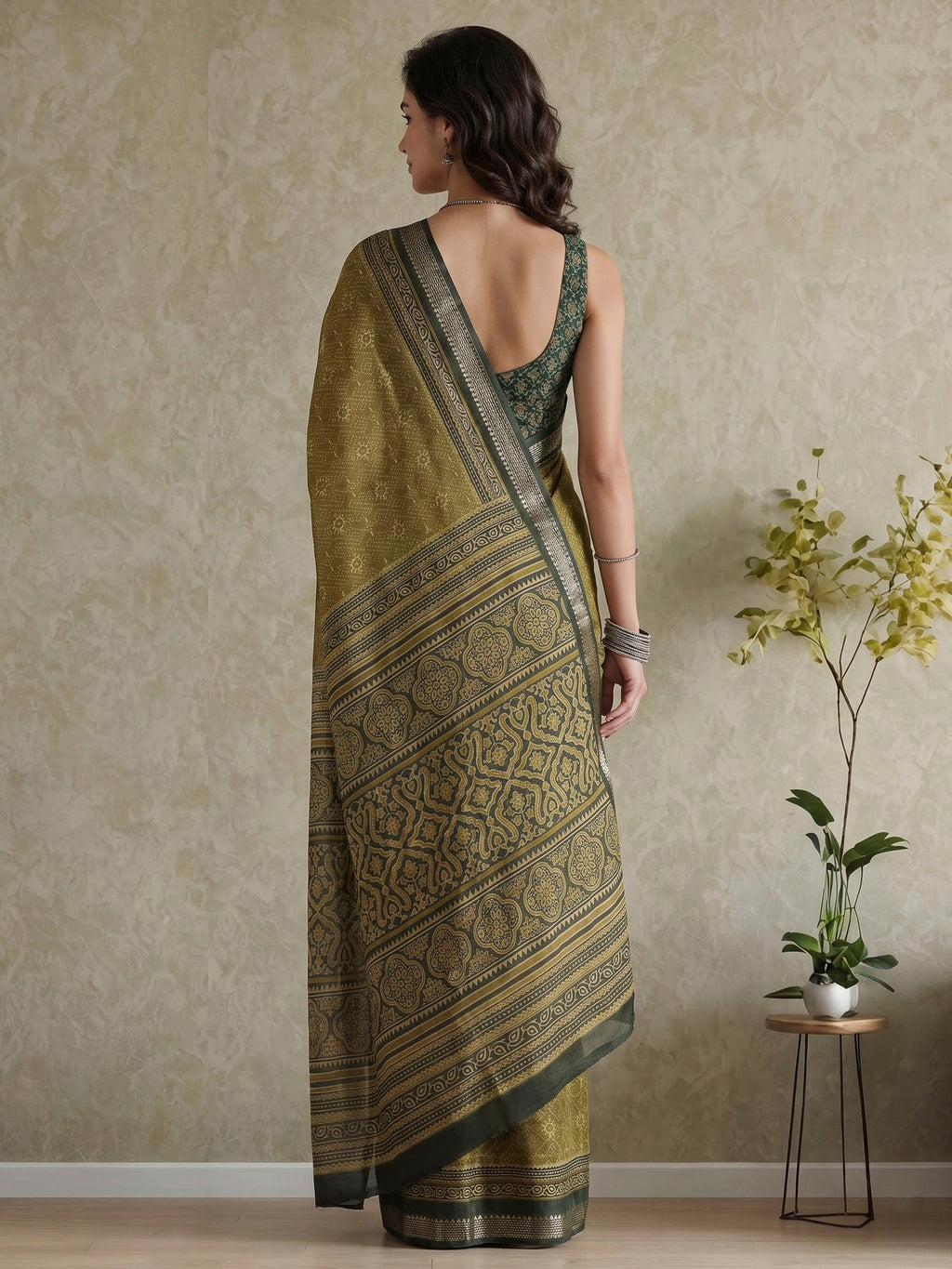 Green Cotton Blend Printed Saree