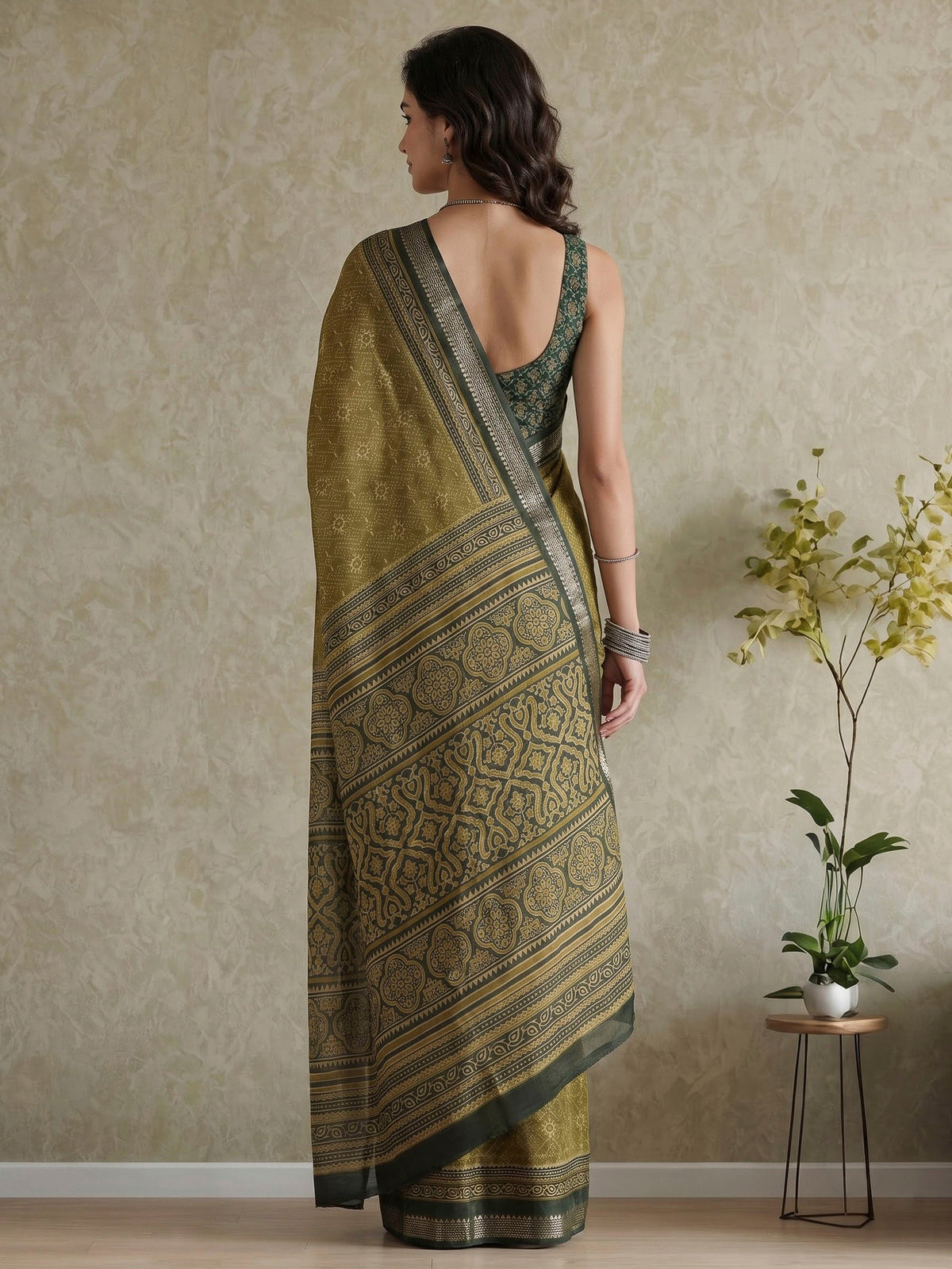 Green Cotton Blend Printed Saree