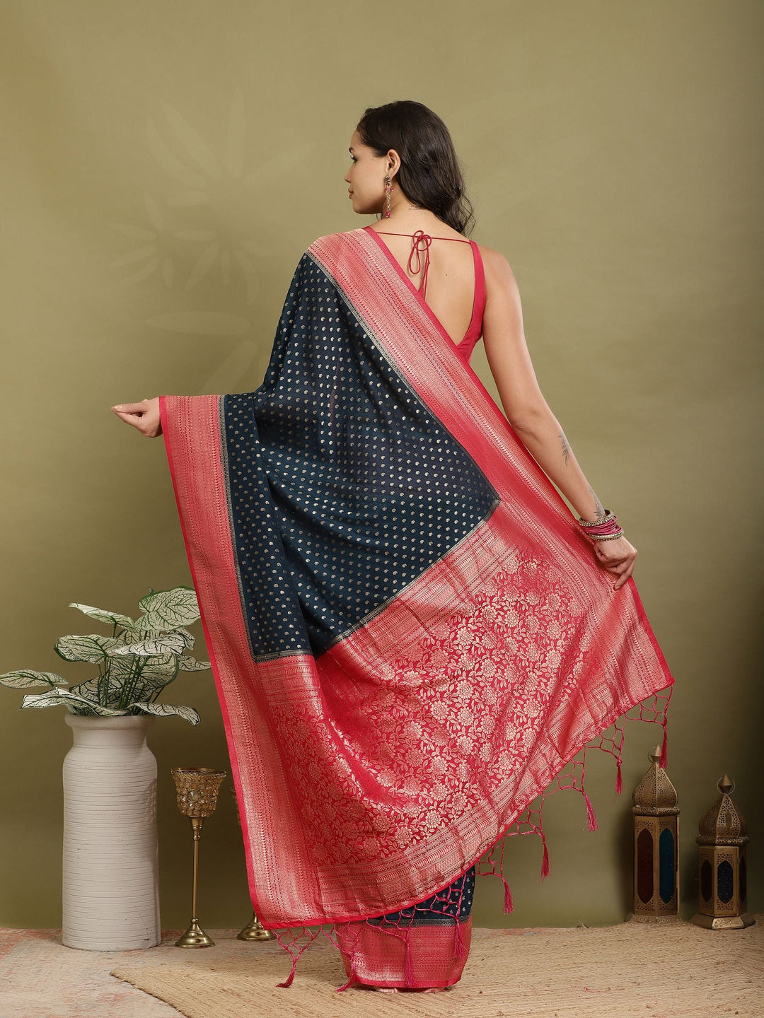 Polka Dot Woven Booti Crepe Saree