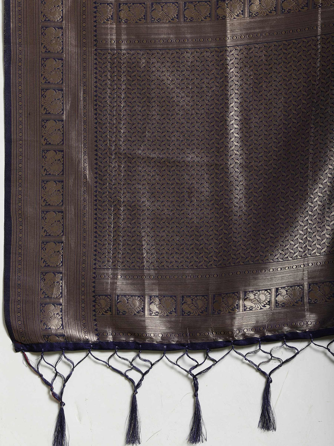 Plain Crepe Saree