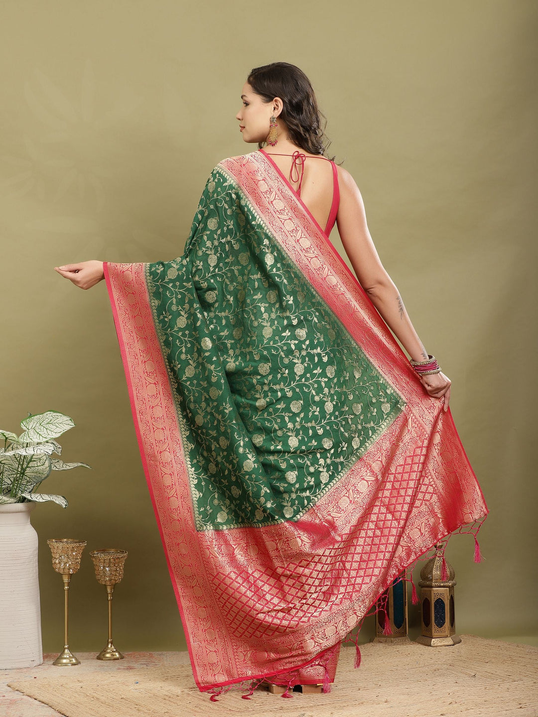 Plain Crepe Saree