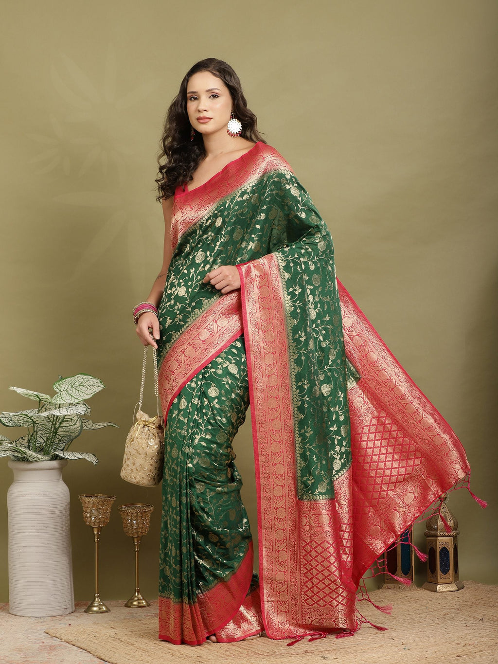 Plain Crepe Saree
