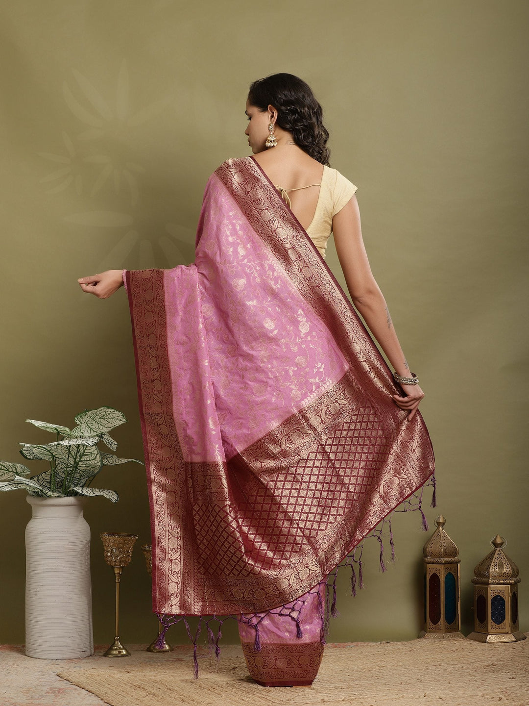 Plain Crepe Saree