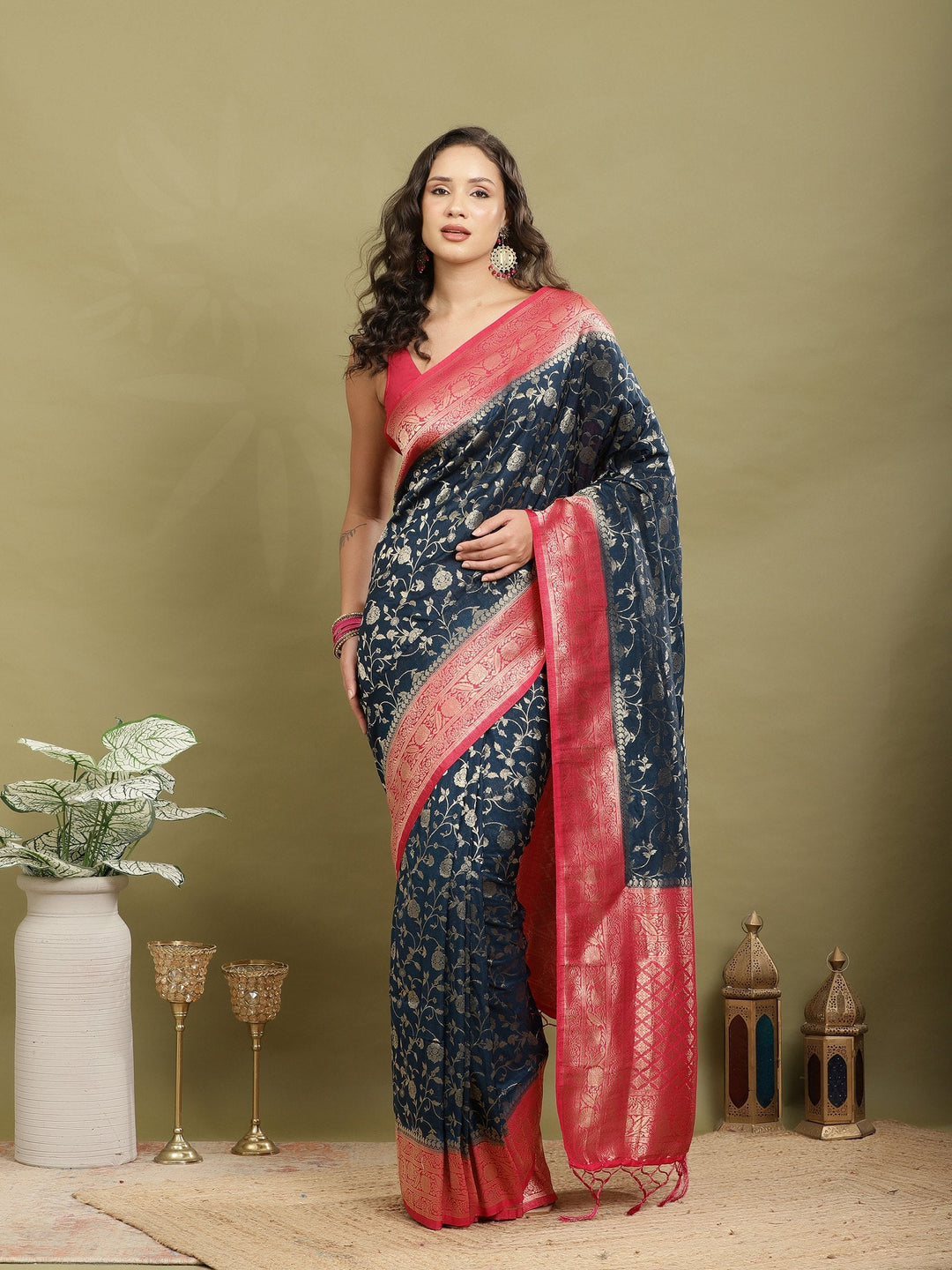 Plain Crepe Saree