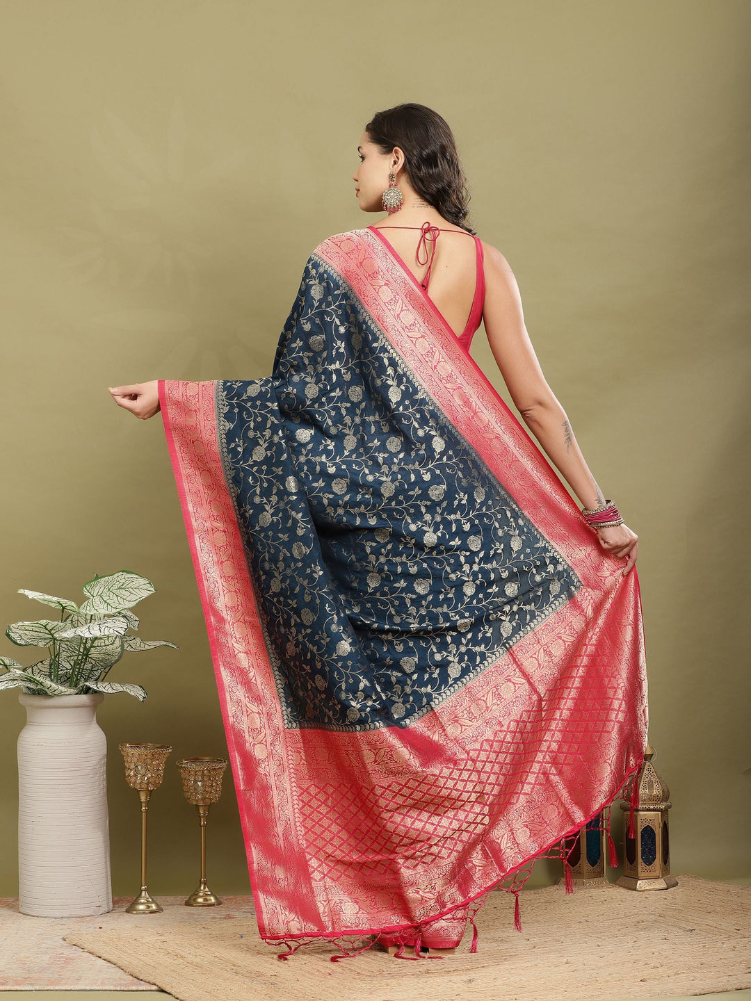 Plain Crepe Saree