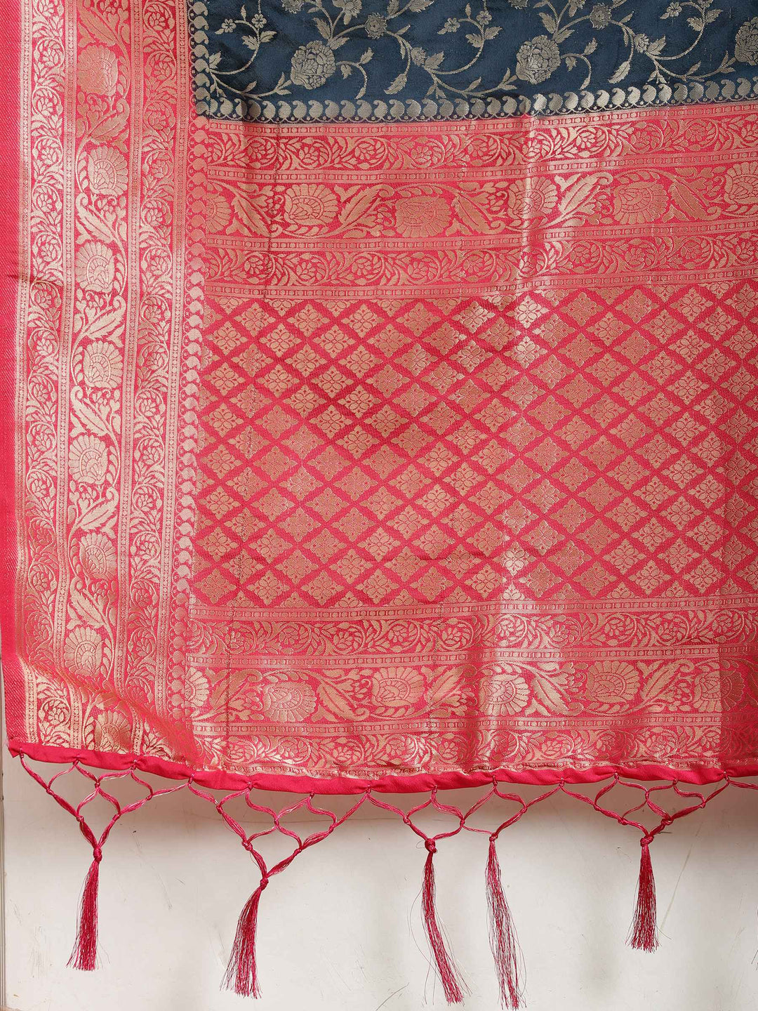 Plain Crepe Saree
