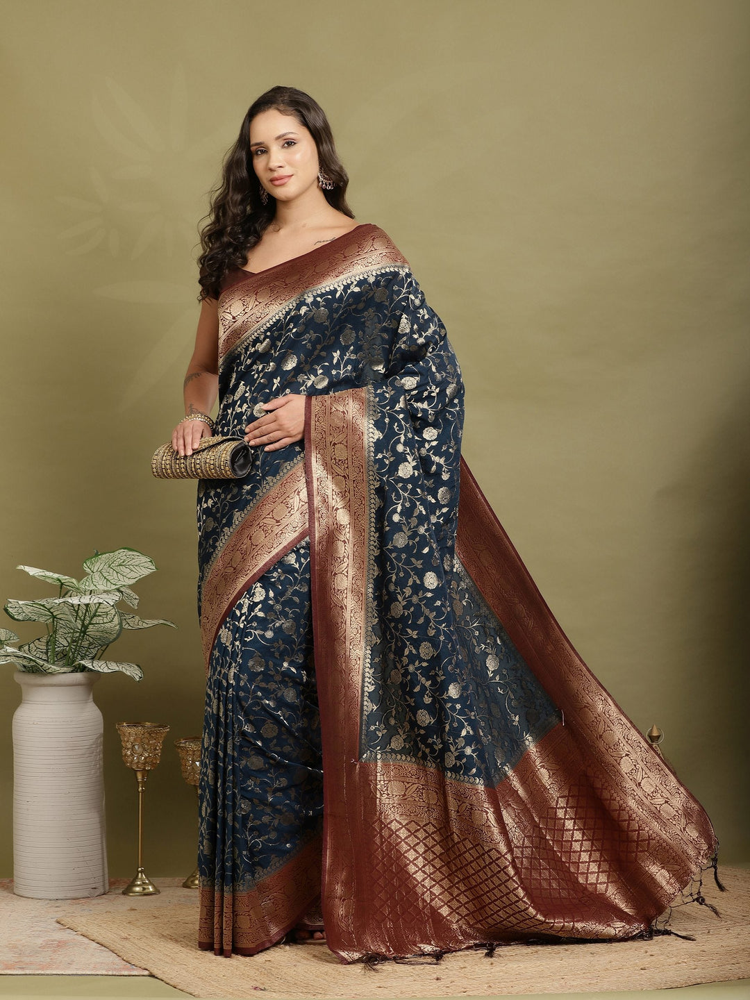 Plain Crepe Saree