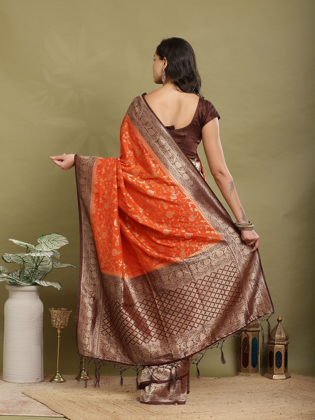 Plain Crepe Saree