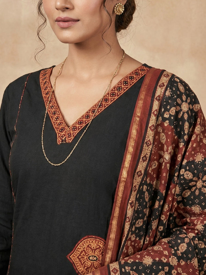 Black Cotton Blend Embroidered Straight Suit Set