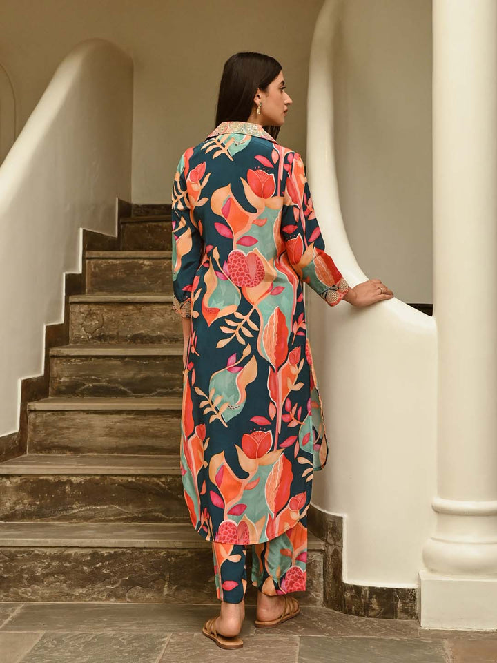 Floral Printed Crepe Kurta With Pants