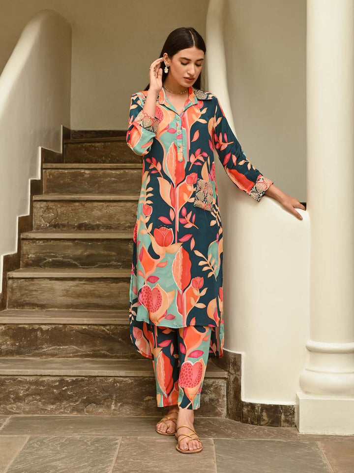 Floral Printed Crepe Kurta With Pants