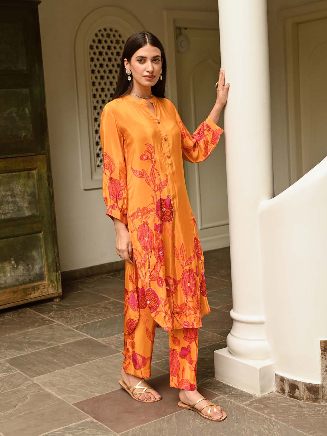 Floral Printed Crepe Kurta With Pants
