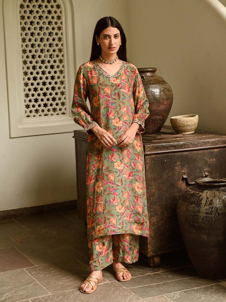 Printed Crepe Kurta With Pants