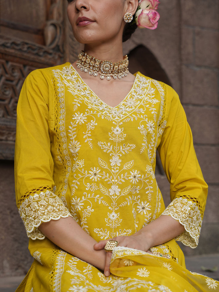 Floral Embroidery Kurta With Pants &amp; Dupatta