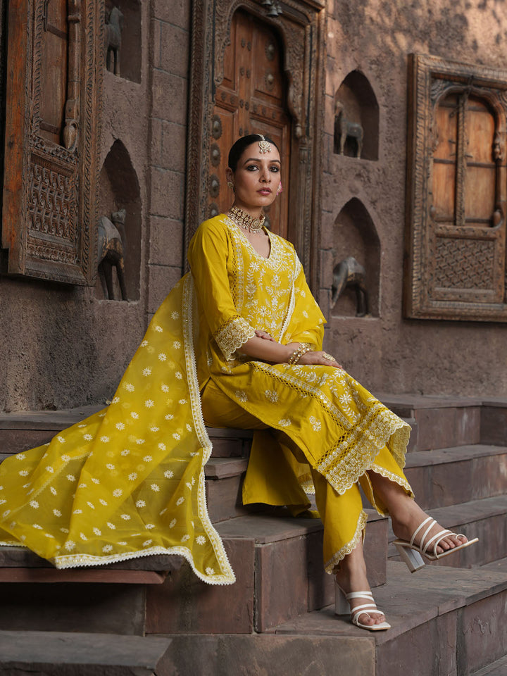 Floral Embroidery Kurta With Pants &amp; Dupatta