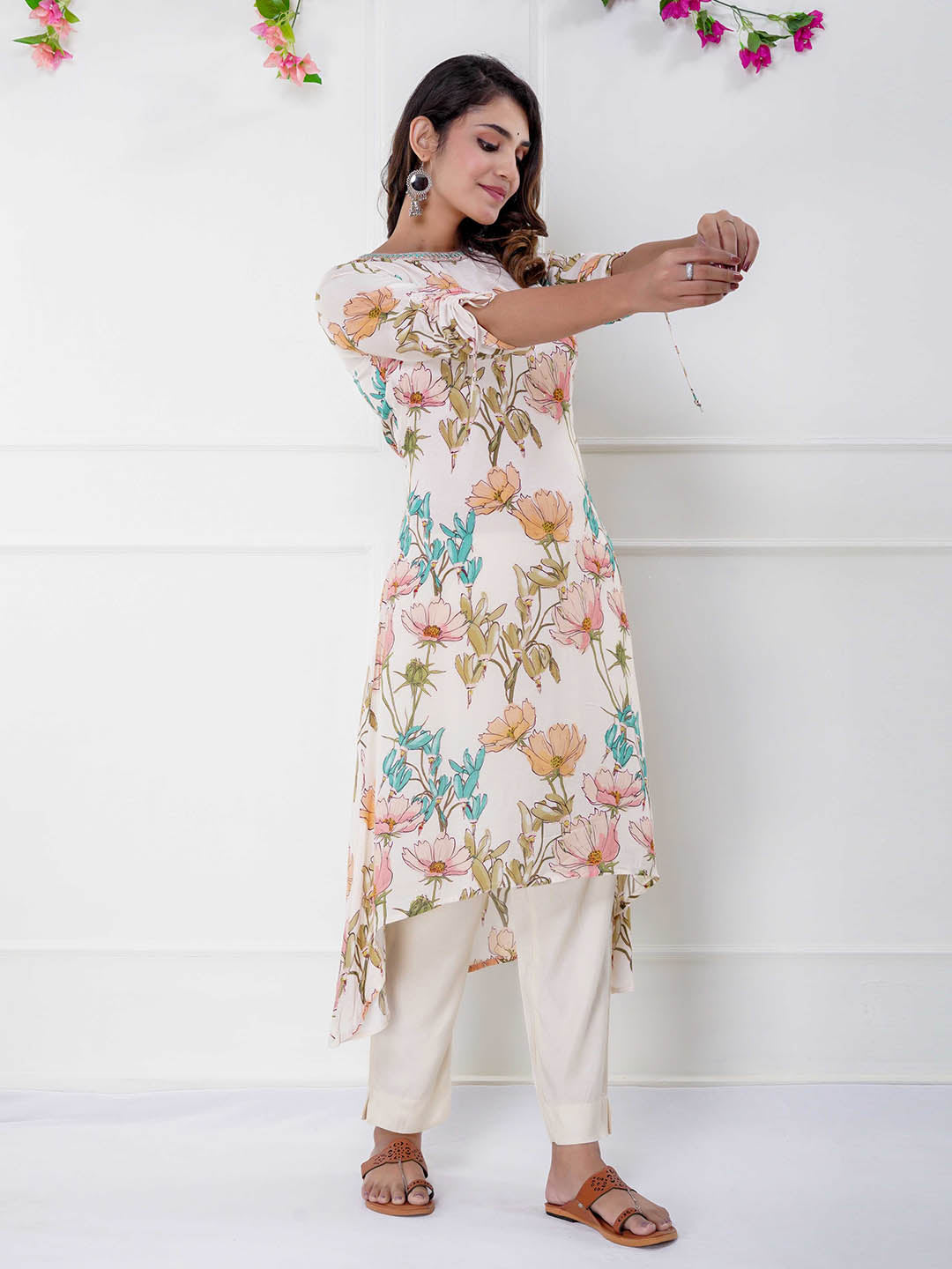 Floral Printed Muslin Kurta With Pants