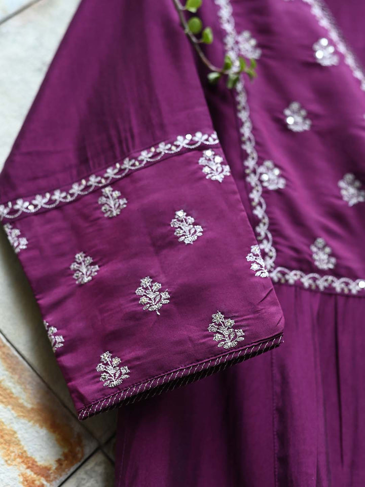Embroidered Cotton Kurta With Pants