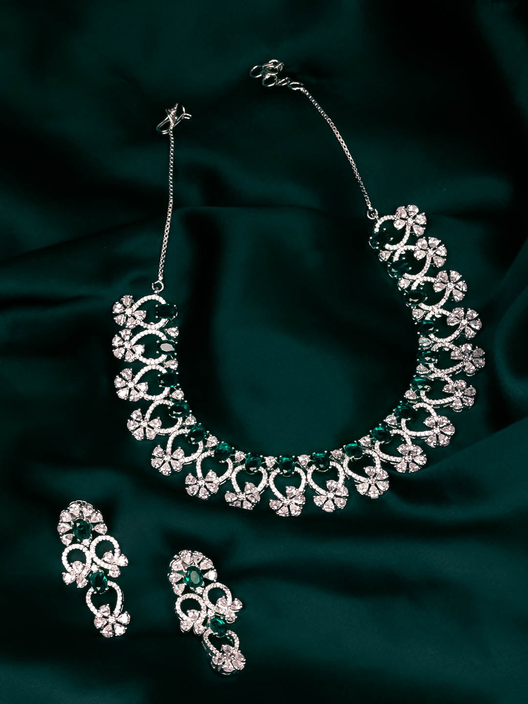 Silver &amp; Green Ad Necklace Set With Earrings