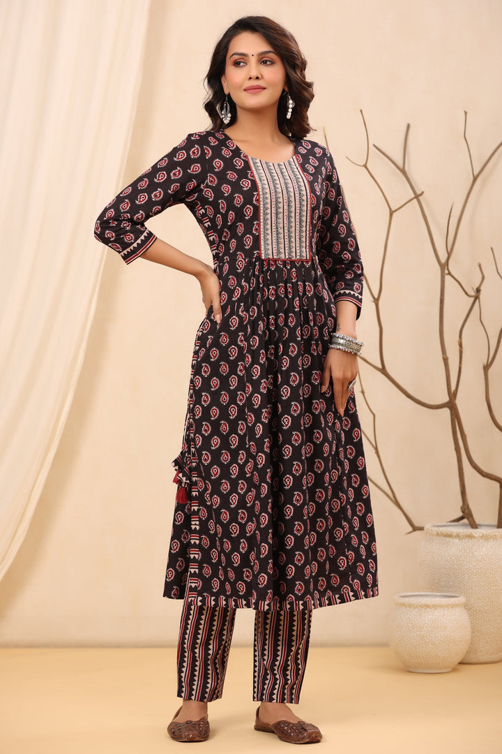 Printed Cotton Kurta With Pants