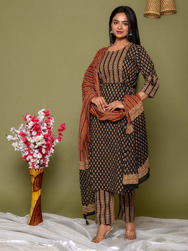 Printed Cotton Kurta With Pants &amp; Dupatta