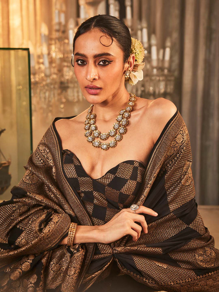Antique Booti Woven Crepe Saree