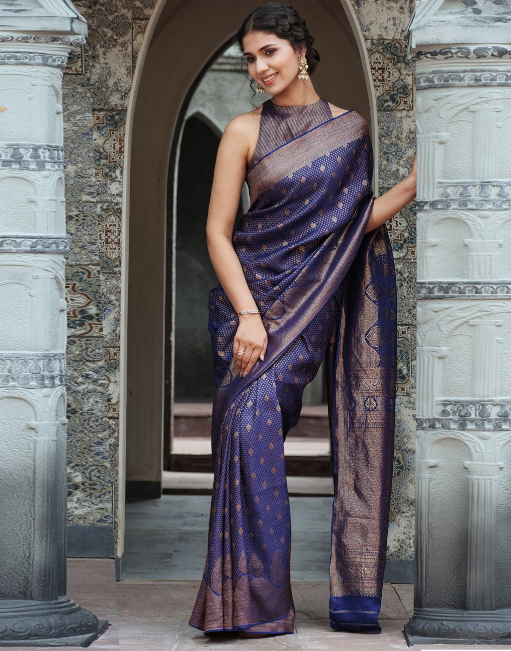 Crepe Heavy Brocade Zari Booti Saree