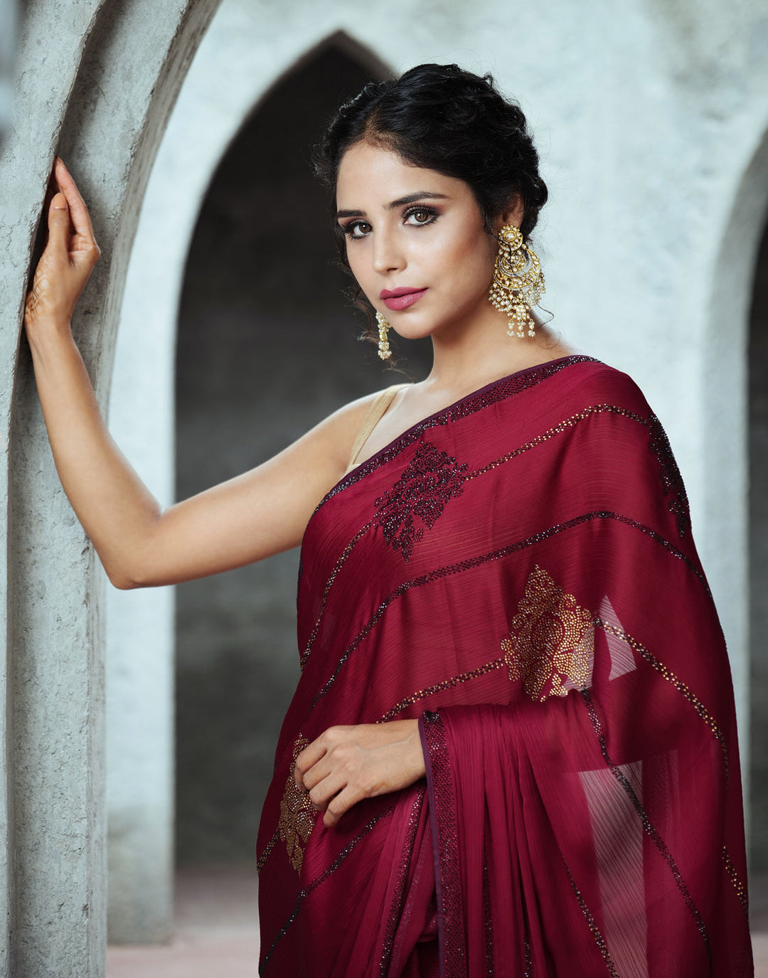 Zari Border Booti Chiffon Plain Saree