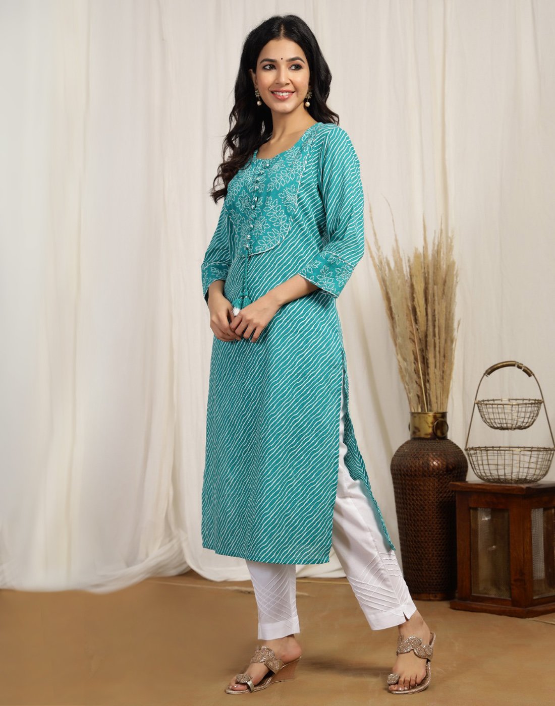 Leheriya Print Cotton Kurti Yoke Detail